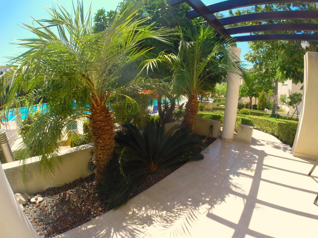 Hesperides Gardens Villa Paphos 外观 照片
