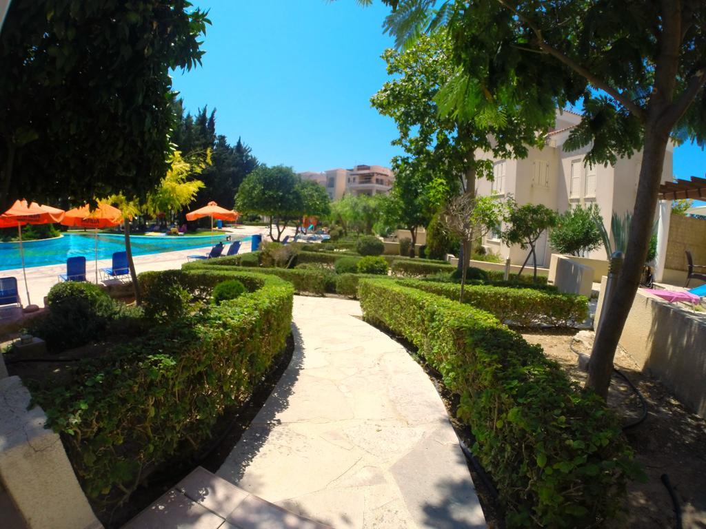 Hesperides Gardens Villa Paphos 外观 照片