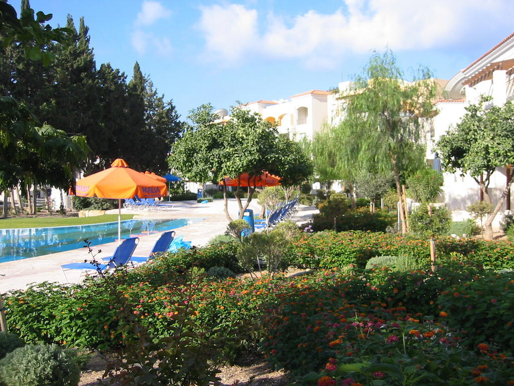 Hesperides Gardens Villa Paphos 外观 照片