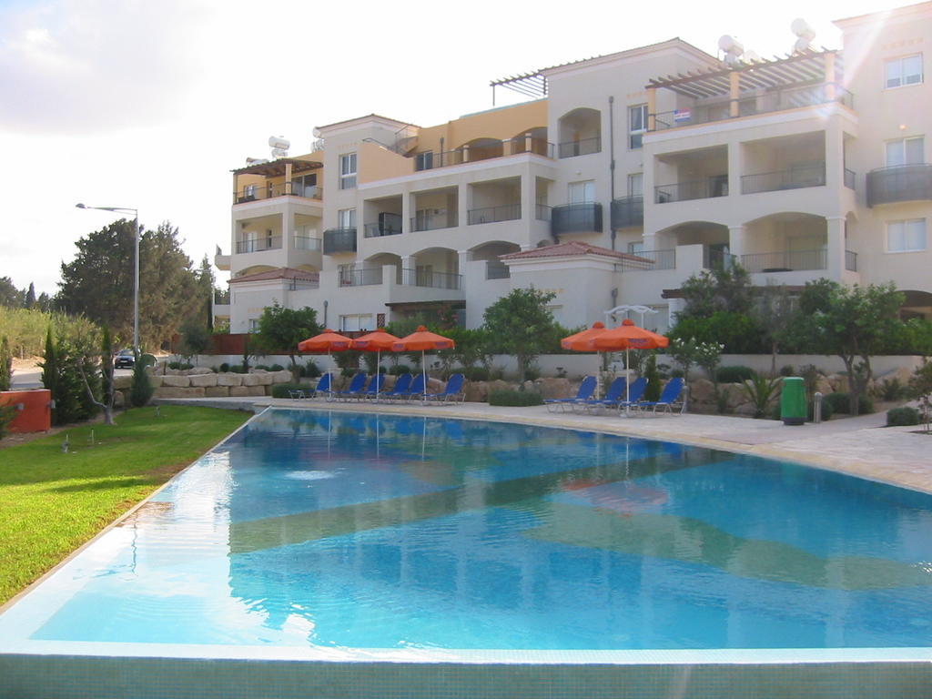 Hesperides Gardens Villa Paphos 外观 照片