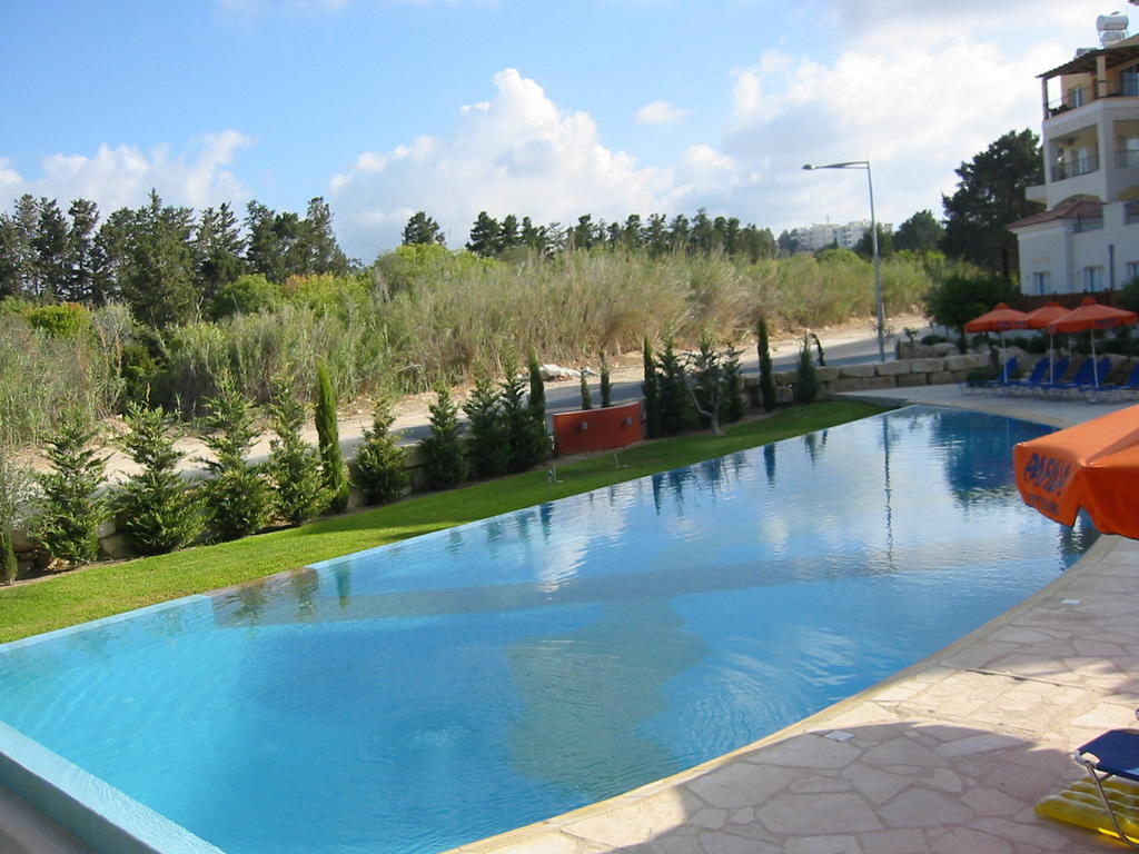 Hesperides Gardens Villa Paphos 外观 照片
